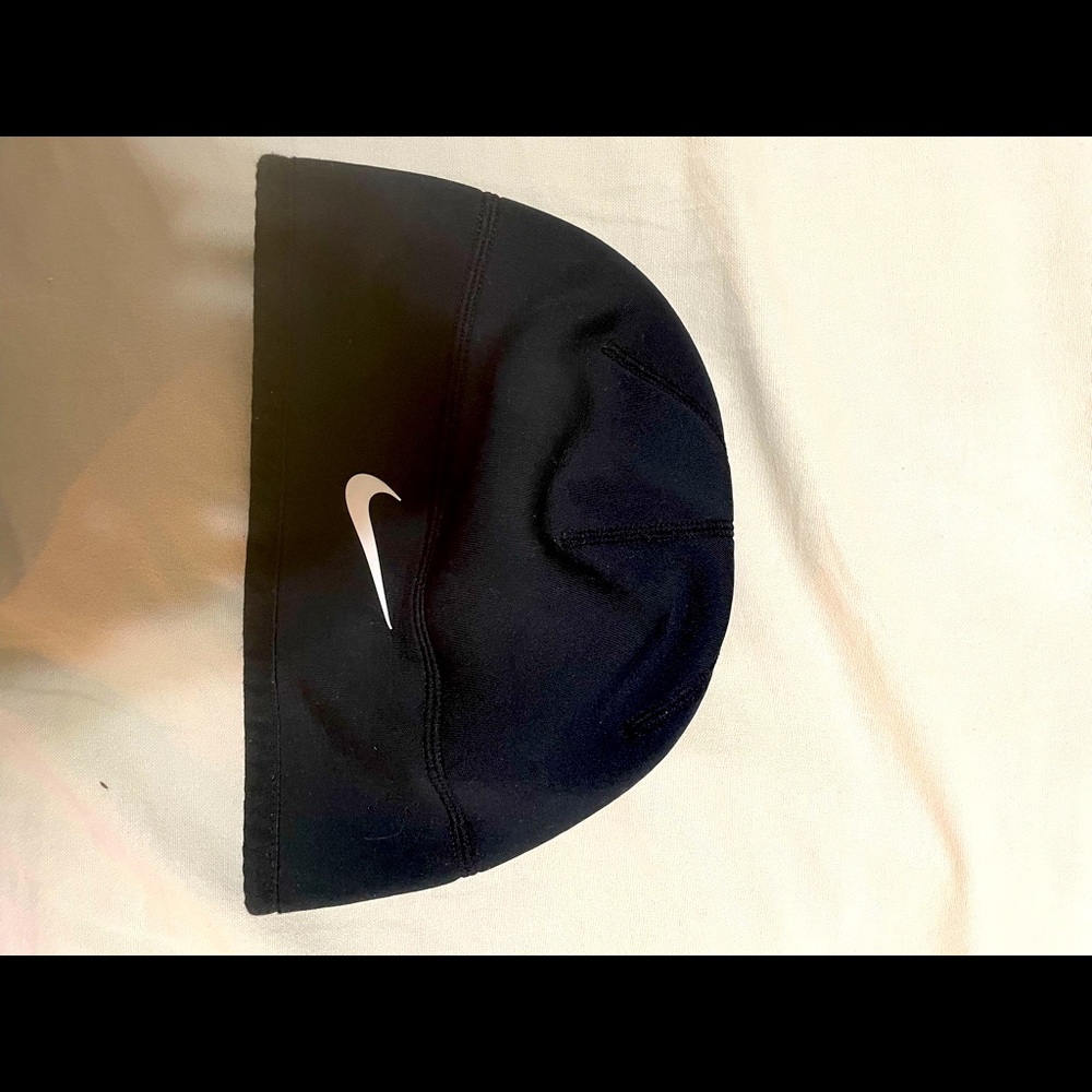 Nike thermafot excercose beanie